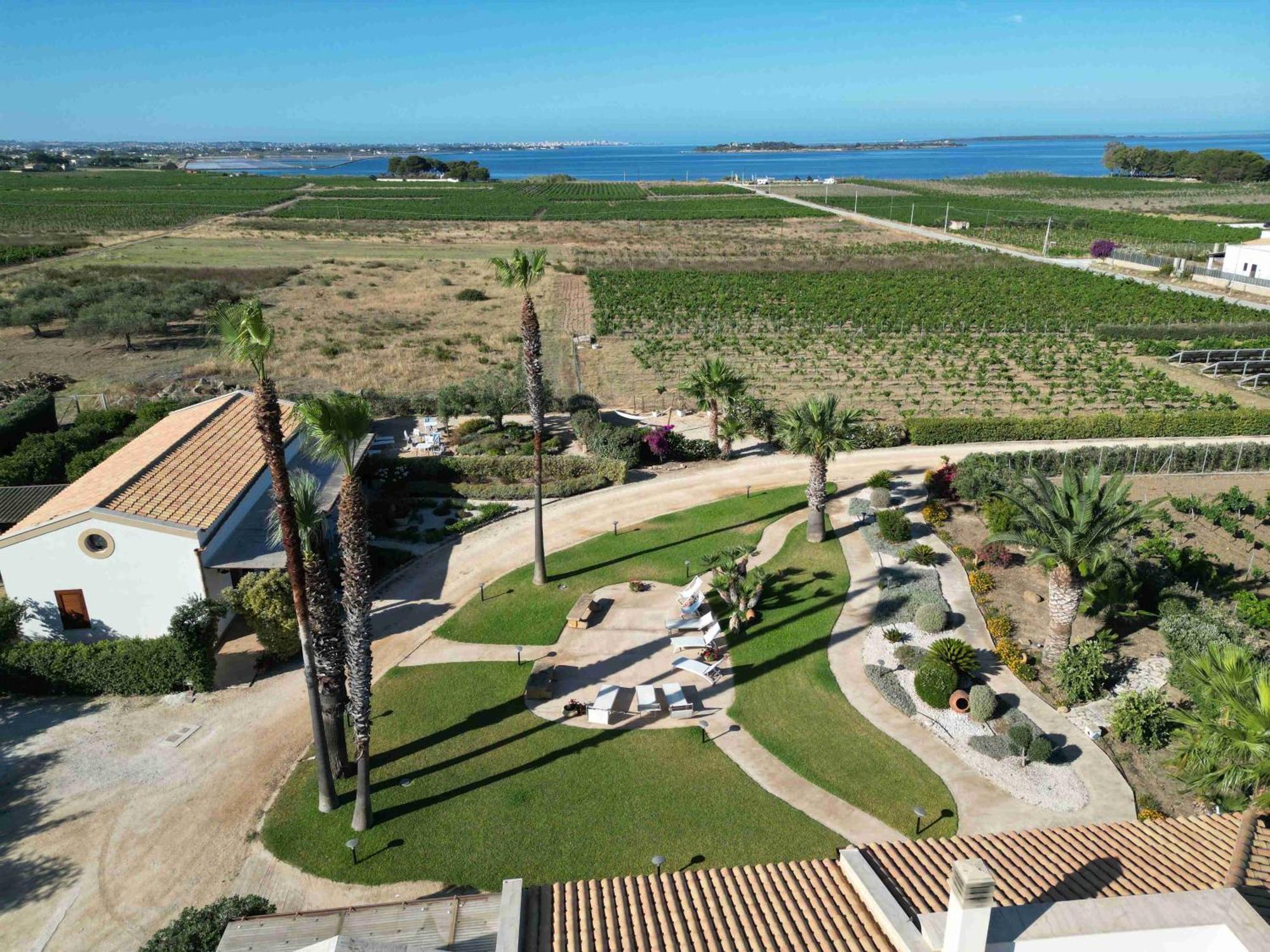 B d L Open Space Marsala Exterior foto